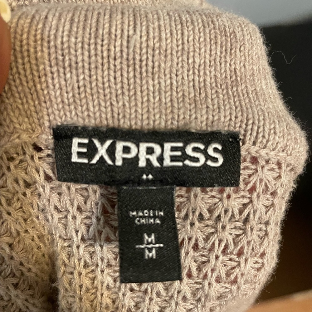 Express Sweater - Picture 3 of 4